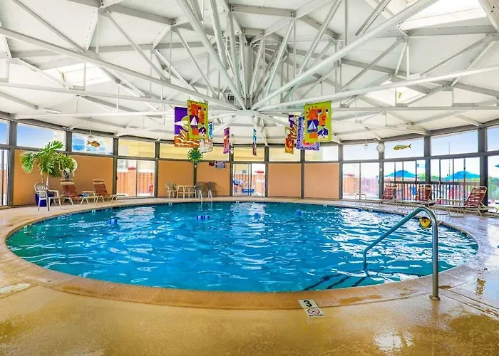 Gorgeous Beachfront With Balcony Pools Gym & Game *