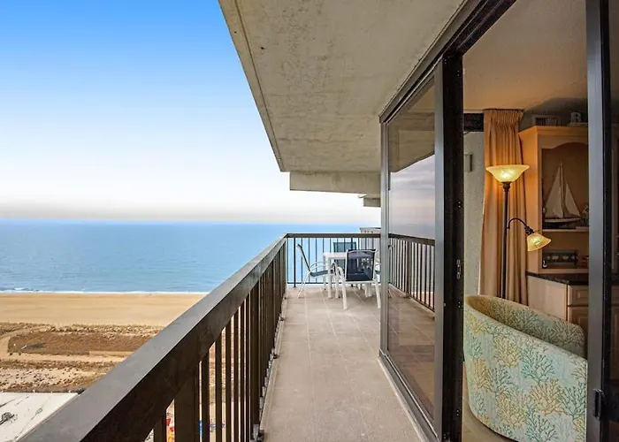 Gorgeous Beachfront With Balcony Pools Gym & Game