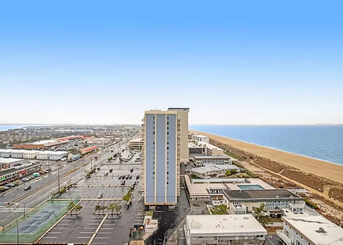 Gorgeous Beachfront With Balcony Pools Gym & Game