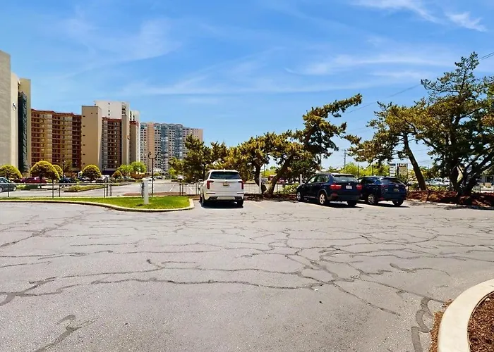 Gorgeous Beachfront With Balcony Pools Gym & Game Ocean City